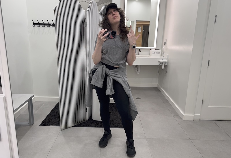 photo of me in the gym bathroom giving the middle finger
